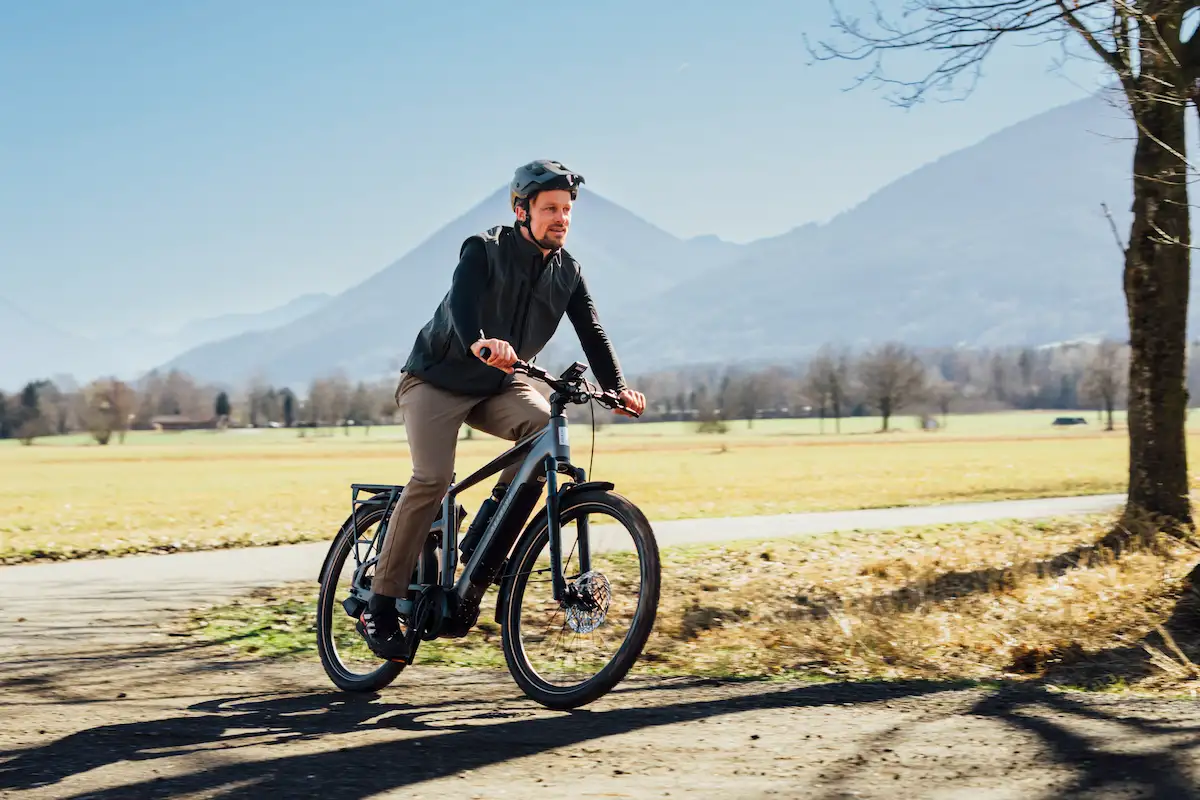 Aventon Trava E-Trekking Bike im Alltag